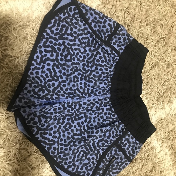 Lululemon black with purple shorts - Picture 8 of 8